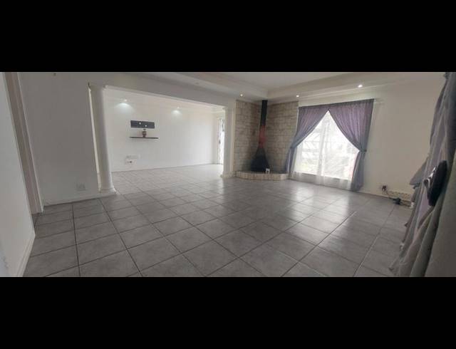 3 BEDROOM PROPERTY TO RENT IN GRASSY PARK